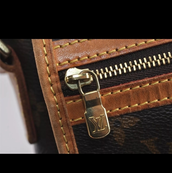 Authentic Louis Vuitton Monogram Messenger Bosphore PM Shoulder Bag - Picture 7 of 10